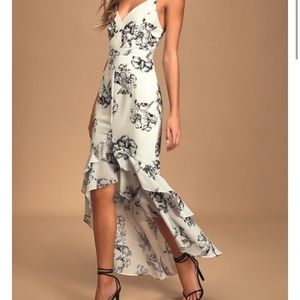 Lulu’s Darling Daylily Hi-Low Floral Dress